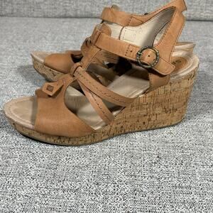 Sperry Woman’s Tan Wedge Strappy Sandals Leather SZ 8.5